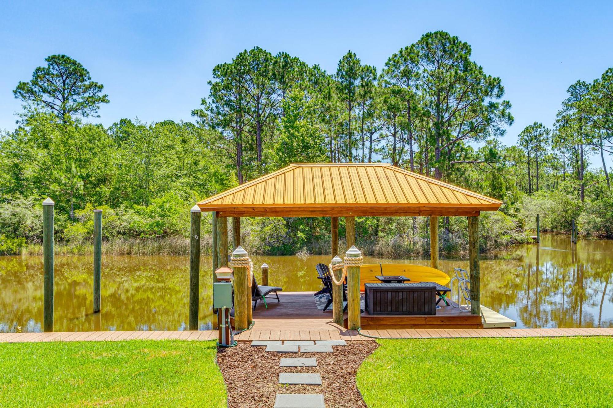 Waterfront Florida Vacation Rental With Boat Dock Milton Buitenkant foto